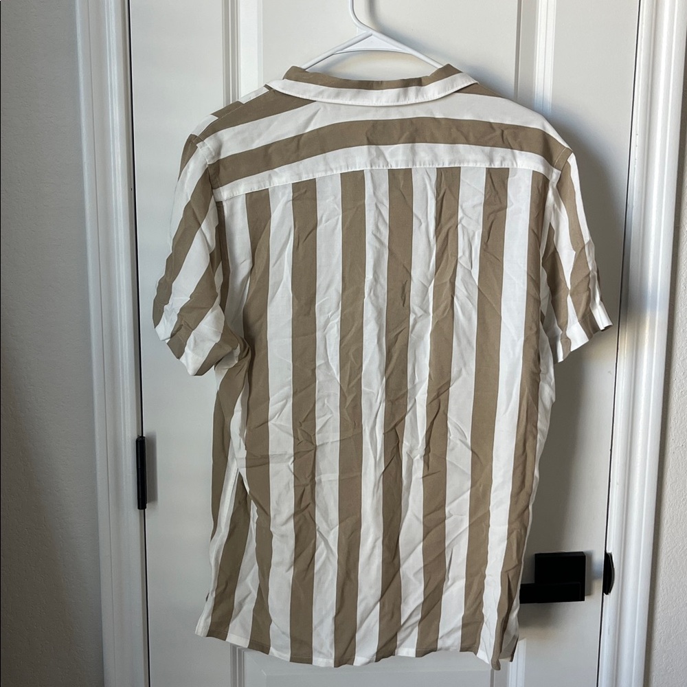 Express Men's Beige and White Striped Shirt - Small - Picture 3 of 6